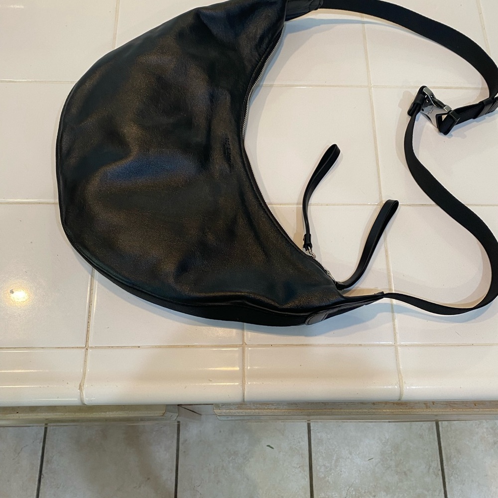 ❤️❤️Elegant Black leather Rag & Bone Hobo bag. Dust bag & original tags included
